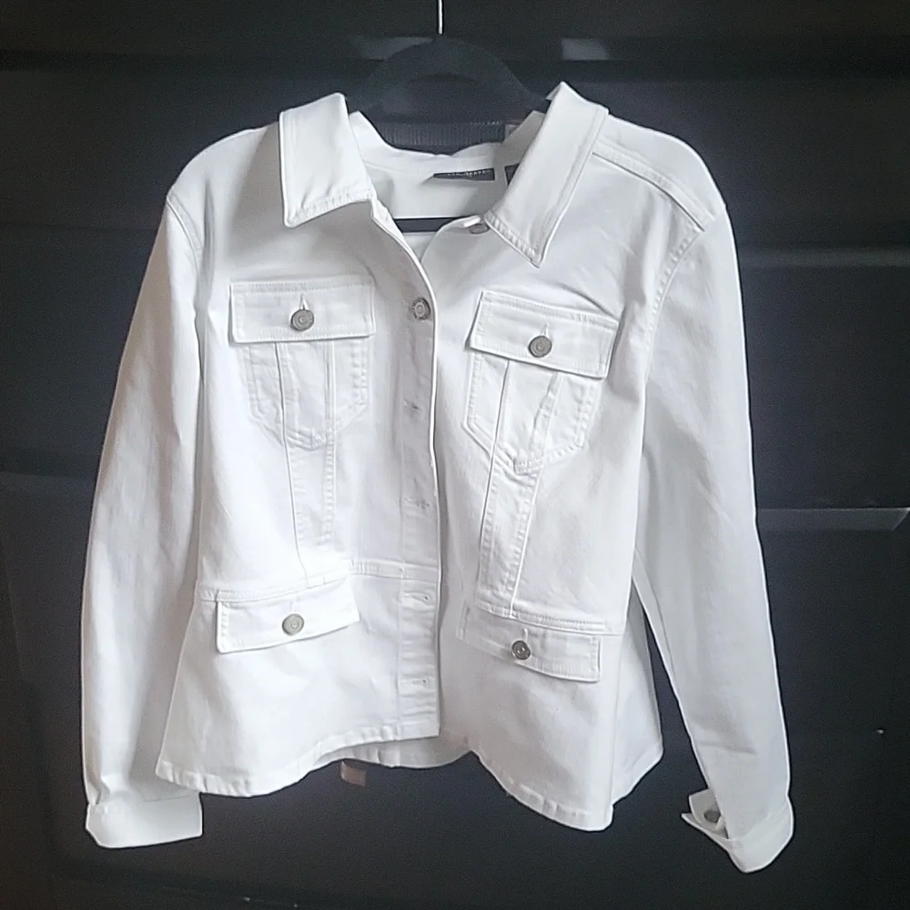 White susan graver super cute new jean jacket size extra large price firm!! - Picture 1 of 9